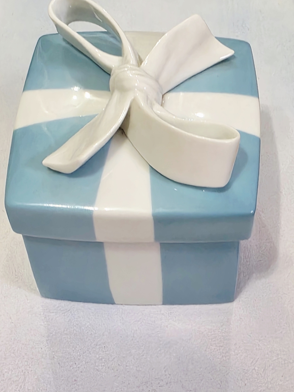 Tiffany & Co.  Iconic Blue Bow Large Trinket Box